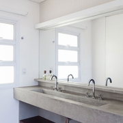白色现代复式公寓欣赏洗手间