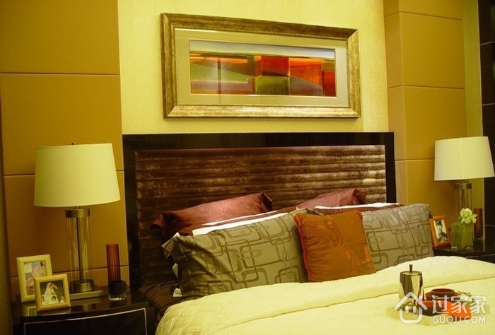 76平温馨暖色效果图欣赏卧室