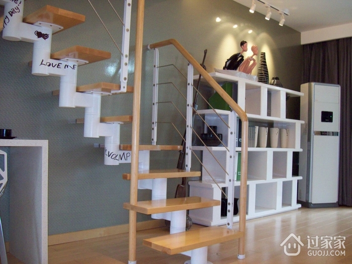 现代风格住宅效果图楼梯设计