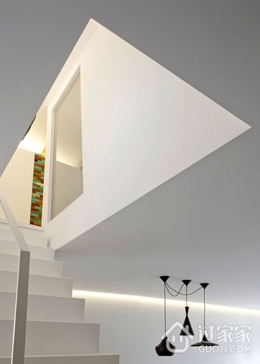 白色复式现代设计欣赏楼梯间设计