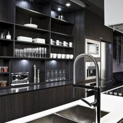 现代暗色调高端住宅欣赏厨房