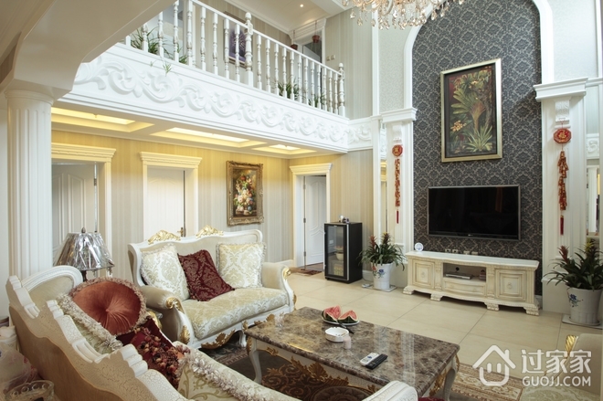 欧式古典新主张别墅欣赏客厅效果